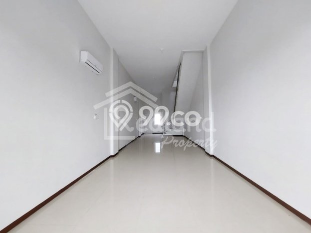 AREA KOMERSIAL! Ruko For Rent Kawasan Tawangmas, Luas 192m2m², Jalan Strategis, Ready Bisnis AREA KOMERSIAL! Ruko For Rent Kawasan Tawangmas, Luas 192m2m², Jalan Strategis, Ready Bisnis
