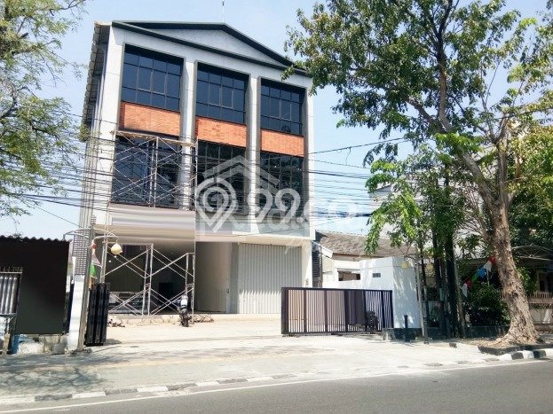 Ruko di Indraprasta, Luas 600m², Lokasi Premium, Siap Operasi Ruko di Indraprasta, Luas 600m², Lokasi Premium, Siap Operasi