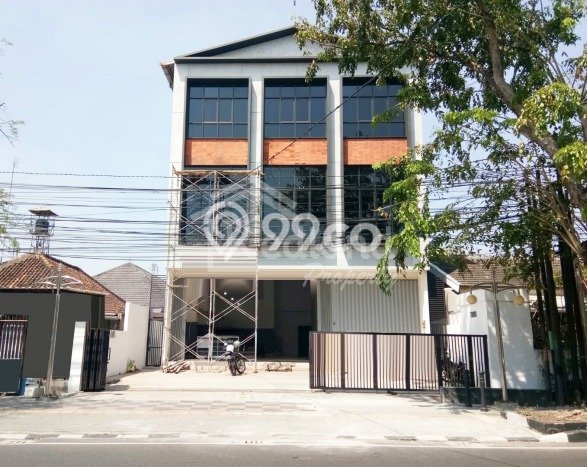 Ruko di Indraprasta, Luas 600m², Lokasi Premium, Siap Operasi Ruko di Indraprasta, Luas 600m², Lokasi Premium, Siap Operasi