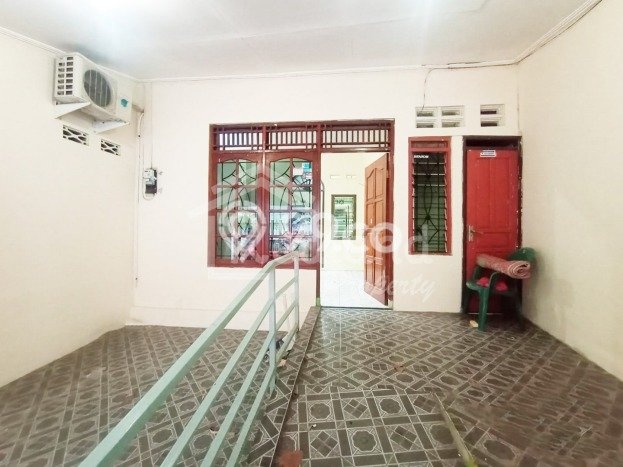 Rumah Modern 4 KT LT 229m2 di Pleburan Rumah Modern 4 KT LT 229m2 di Pleburan