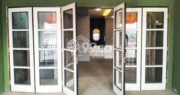 Ruko Dijual di Semarang LT 78m2 & LB 234m2 Lokasi Terbaik! Ruko Dijual di Semarang LT 78m2 & LB 234m2 Lokasi Terbaik!