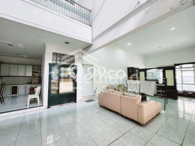 Disewakan Rumah Konsep Modern di Semarang Tengah Semarang dengan 7 KT Disewakan Rumah Konsep Modern di Semarang Tengah Semarang dengan 7 KT