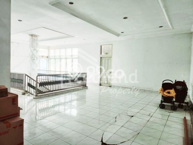 Disewakan Rumah Konsep Modern di Semarang Tengah Semarang dengan 7 KT Disewakan Rumah Konsep Modern di Semarang Tengah Semarang dengan 7 KT