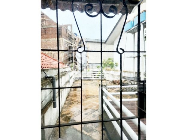 Disewakan Rumah Konsep Modern di Semarang Tengah Semarang dengan 7 KT Disewakan Rumah Konsep Modern di Semarang Tengah Semarang dengan 7 KT