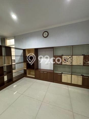 Rumah Kontrakan Jakarta Utara LT 240m2 LB 480m2 Area Pantai Indah Kapuk Rumah Kontrakan Jakarta Utara LT 240m2 LB 480m2 Area Pantai Indah Kapuk