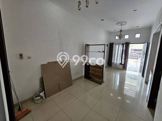 Ready to Use! Luxury House LT 90m2 Desain Elegan di Muara Karang Ready to Use! Luxury House LT 90m2 Desain Elegan di Muara Karang