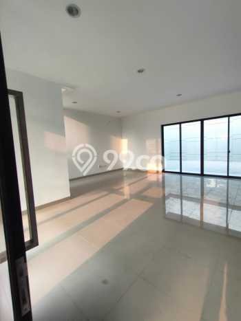 Disewakan! Rumah 4 Kamar Tidur &
3 Kamar Mandi di Pantai Indah Kapuk 2, Jakarta Utara Disewakan! Rumah 4 Kamar Tidur &
3 Kamar Mandi di Pantai Indah Kapuk 2, Jakarta Utara