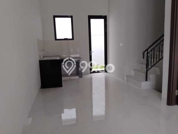 Disewakan! Rumah 3 Kamar Tidur &
2 Kamar Mandi di Pantai Indah Kapuk 2, Jakarta Utara Disewakan! Rumah 3 Kamar Tidur &
2 Kamar Mandi di Pantai Indah Kapuk 2, Jakarta Utara