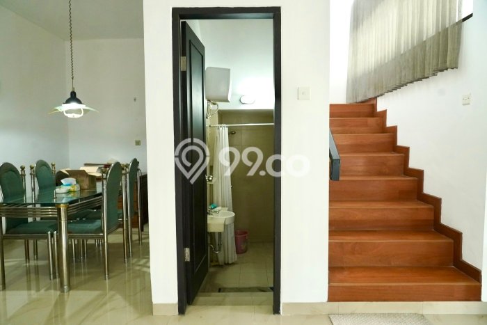 Hunian Eksklusif Dijual LT 143m2 di Ciputat Timur, Tangerang Selatan Hunian Eksklusif Dijual LT 143m2 di Ciputat Timur, Tangerang Selatan