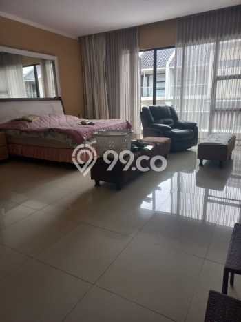 Rumah Mewah LB 350m2 Siap Pakai Desain Elegan di Bintaro, Tangerang Selatan Rumah Mewah LB 350m2 Siap Pakai Desain Elegan di Bintaro, Tangerang Selatan