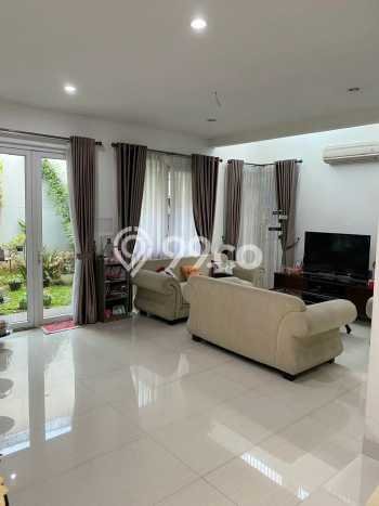 Rumah Luxury Modern Siap Huni di Cibubur Bekasi Rumah Luxury Modern Siap Huni di Cibubur Bekasi