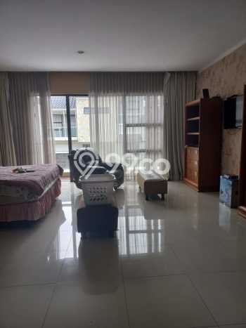 Rumah Mewah LB 350m2 Siap Pakai Desain Elegan di Bintaro, Tangerang Selatan Rumah Mewah LB 350m2 Siap Pakai Desain Elegan di Bintaro, Tangerang Selatan