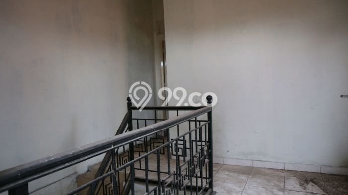 Rumah Modern Cantik 3 KT Bisa Langsung Pindah di Ciputat Rumah Modern Cantik 3 KT Bisa Langsung Pindah di Ciputat
