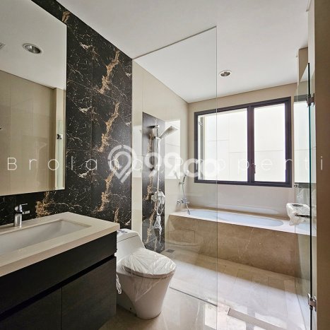 Rumah Luxury Modern Siap Huni di BSD City Tangerang Rumah Luxury Modern Siap Huni di BSD City Tangerang