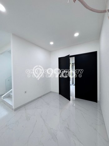 Jual Rumah Luas Megah Dengan View Cantik di BSD De Park, Tangerang Jual Rumah Luas Megah Dengan View Cantik di BSD De Park, Tangerang
