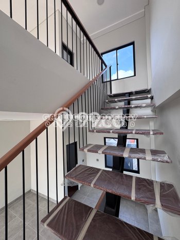 Ruko Bagus Dijual LB 122m2 Lokasi Strategis Tangerang Area Cocok untuk Bisnis Ruko Bagus Dijual LB 122m2 Lokasi Strategis Tangerang Area Cocok untuk Bisnis