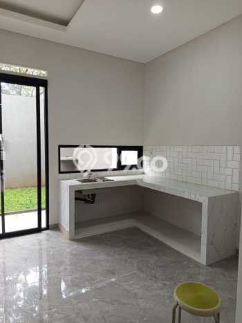 For Sale Rumah 4 Kamar Lokasi Strategis Nyaman dan Strategis di Pamulang For Sale Rumah 4 Kamar Lokasi Strategis Nyaman dan Strategis di Pamulang
