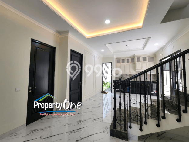 Rumah Mewah Dijual LT 180m2 di BSD, Tangerang Selatan Rumah Mewah Dijual LT 180m2 di BSD, Tangerang Selatan