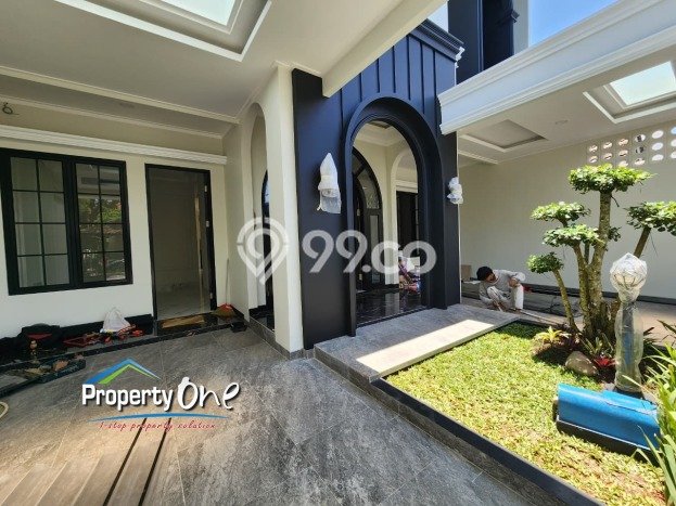 Rumah Mewah Dijual LT 180m2 di BSD, Tangerang Selatan Rumah Mewah Dijual LT 180m2 di BSD, Tangerang Selatan