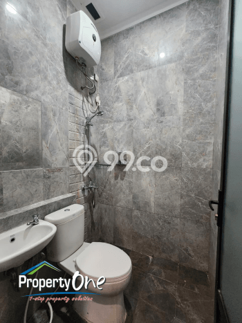 Unit Kost Dijual di BSD dengan 24 Kamar Tidur & Luas Bangunan 750m2 Unit Kost Dijual di BSD dengan 24 Kamar Tidur & Luas Bangunan 750m2