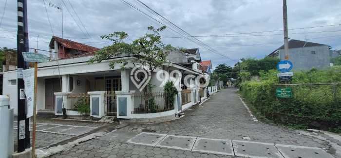 Rumah 4 Kamar Tidur Desain Minimalis di Depok, Dekat Fasilitas Umum, Sleman Rumah 4 Kamar Tidur Desain Minimalis di Depok, Dekat Fasilitas Umum, Sleman