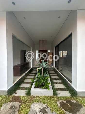 Vila di , Luas 412m2m², Cocok untuk beragam keperluan Vila di , Luas 412m2m², Cocok untuk beragam keperluan