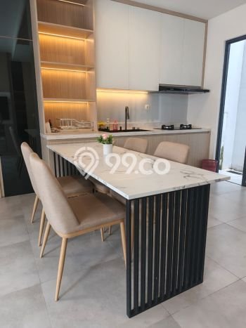 Disewakan! Rumah 4 Kamar Tidur &
2 Kamar Mandi di BSD, Tangerang Disewakan! Rumah 4 Kamar Tidur &
2 Kamar Mandi di BSD, Tangerang