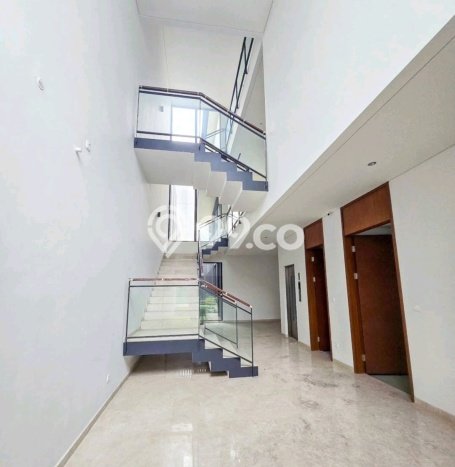 Disewakan! Rumah 5 Kamar Tidur &
5 Kamar Mandi di BSD, Tangerang Disewakan! Rumah 5 Kamar Tidur &
5 Kamar Mandi di BSD, Tangerang