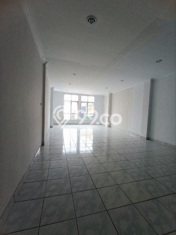 Ruko Dijual di Jakarta Barat LT 67m2 & LB 200m2 Lokasi Terbaik! Ruko Dijual di Jakarta Barat LT 67m2 & LB 200m2 Lokasi Terbaik!