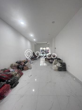 Rumah Luxury Modern Tanpa Renovasi di Jelambar Jakarta Barat Rumah Luxury Modern Tanpa Renovasi di Jelambar Jakarta Barat