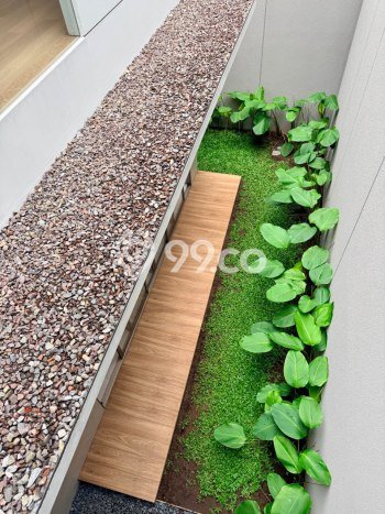 Rumah Luxury Modern Tanpa Renovasi di Joglo Jakarta Barat Rumah Luxury Modern Tanpa Renovasi di Joglo Jakarta Barat