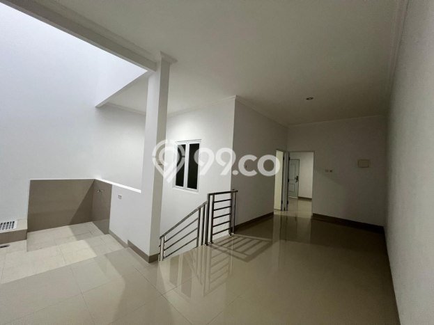 Rumah Luas Asri 3 KT Siap Huni di Tanjung Duren Jakarta Barat Rumah Luas Asri 3 KT Siap Huni di Tanjung Duren Jakarta Barat