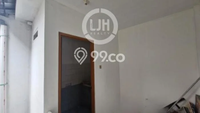 Ruko Disewa di Bogor dengan LB 0m2 Area Komersial Ramai Ruko Disewa di Bogor dengan LB 0m2 Area Komersial Ramai
