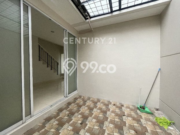 Rumah sewa siap huni 3 Kamar Tidur di BSD City, Tangerang Rumah sewa siap huni 3 Kamar Tidur di BSD City, Tangerang
