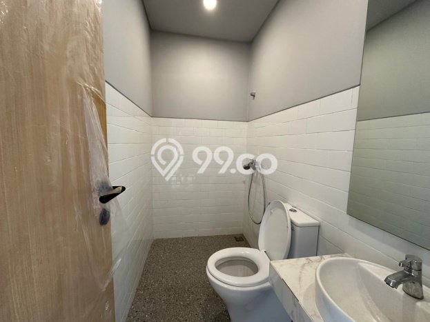 Rumah Elit Modern Tanpa Renovasi di Lippo Karawaci Tangerang Rumah Elit Modern Tanpa Renovasi di Lippo Karawaci Tangerang