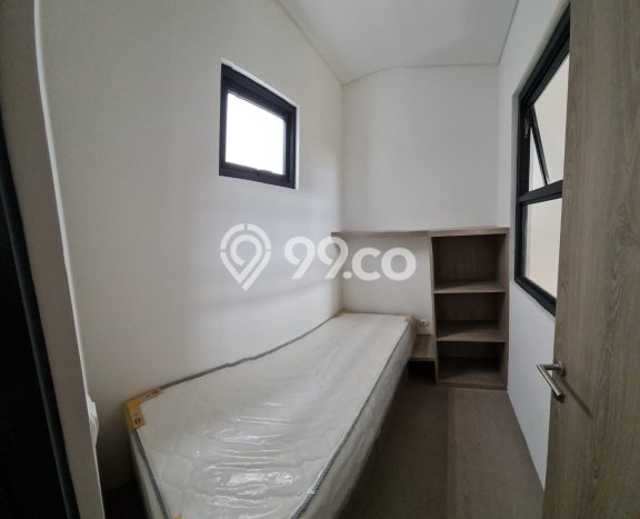 Rumah Luas Asri 2 KT Siap Huni di BSD City Tangerang Rumah Luas Asri 2 KT Siap Huni di BSD City Tangerang