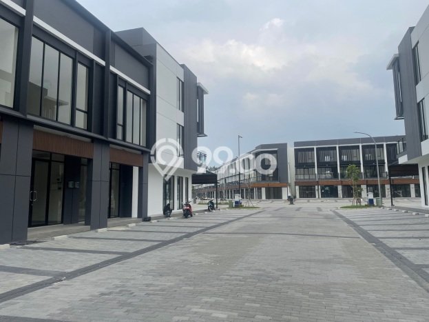 Disewakan Ruko di Kawasan Ramai Gading Serpong Luas 90m2 Disewakan Ruko di Kawasan Ramai Gading Serpong Luas 90m2