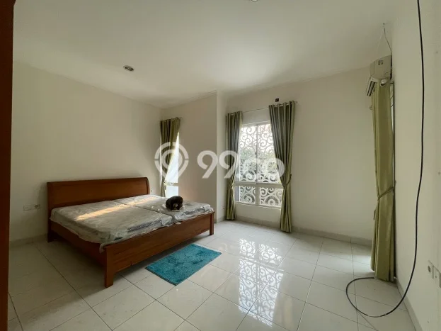 Disewakan Rumah Harga Terjangkau di Gading Serpong Tangerang dengan 4 KT Disewakan Rumah Harga Terjangkau di Gading Serpong Tangerang dengan 4 KT