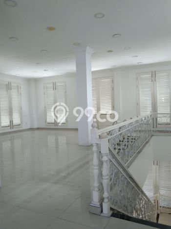 Unit Komersial Disewa Lokasi Mergangsan, Yogyakarta Spesifikasi Luas Bangunan 638m2 Unit Komersial Disewa Lokasi Mergangsan, Yogyakarta Spesifikasi Luas Bangunan 638m2
