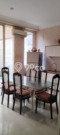 Rumah Elit Modern Siap Huni di Pakuwon Indah Surabaya Rumah Elit Modern Siap Huni di Pakuwon Indah Surabaya