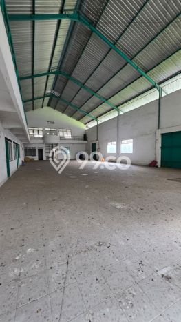 Area Ramai! Gudang Dijual di Karangploso untuk Bisnis Luas Bangunan 700m2 Area Ramai! Gudang Dijual di Karangploso untuk Bisnis Luas Bangunan 700m2