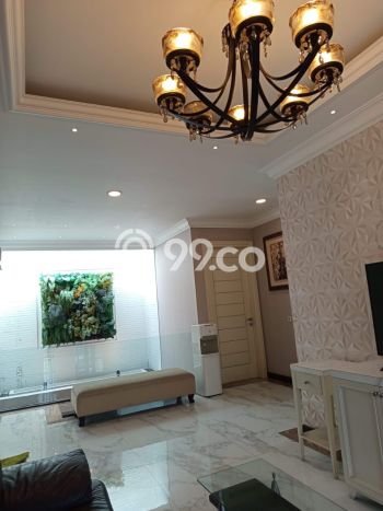 Ready to Use! Luxury House LT 314m2 Desain Elegan di Sukomanunggal Ready to Use! Luxury House LT 314m2 Desain Elegan di Sukomanunggal
