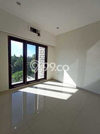 For Sale Rumah 6 Kamar Lokasi Ideal Nyaman dan Strategis di Sidoarjo For Sale Rumah 6 Kamar Lokasi Ideal Nyaman dan Strategis di Sidoarjo