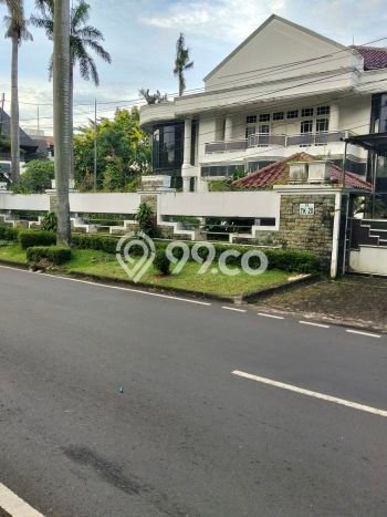 Rumah Elit LB 800m2 Siap Pakai Desain Elegan di Pondok Indah, Jakarta Selatan Rumah Elit LB 800m2 Siap Pakai Desain Elegan di Pondok Indah, Jakarta Selatan