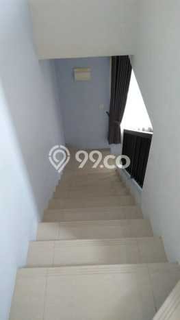 Disewakan! Rumah 3 Kamar Tidur &
2 Kamar Mandi di BSD, Tangerang Disewakan! Rumah 3 Kamar Tidur &
2 Kamar Mandi di BSD, Tangerang