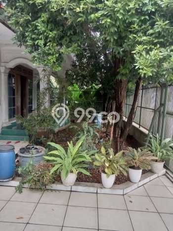 Rumah Luxury Modern Tanpa Renovasi di Bojong Sari Depok Rumah Luxury Modern Tanpa Renovasi di Bojong Sari Depok