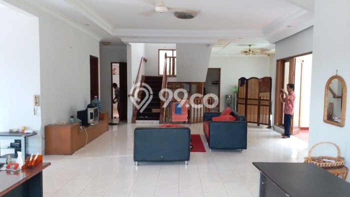 Dijual Rumah Luas Megah Dengan View Eksklusif di Cinere, Jakarta Selatan Dijual Rumah Luas Megah Dengan View Eksklusif di Cinere, Jakarta Selatan