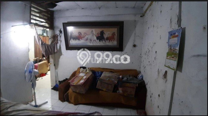 Dijual Rumah 4 Kamar Lokasi Ideal Bagus dan Strategis di Beji Dijual Rumah 4 Kamar Lokasi Ideal Bagus dan Strategis di Beji