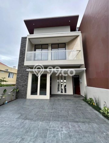 Dijual Rumah Mewah Elegan Dengan View Eksklusif di Dago, Bandung Dijual Rumah Mewah Elegan Dengan View Eksklusif di Dago, Bandung