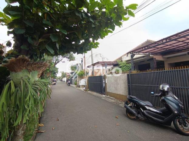 For Sale Rumah 4 Kamar Lokasi Strategis Nyaman dan Strategis di Arcamanik For Sale Rumah 4 Kamar Lokasi Strategis Nyaman dan Strategis di Arcamanik